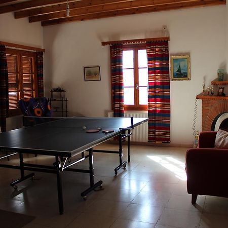Villa In Moniatis Стая снимка